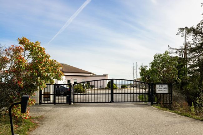 214 - 1585 Field Rd, Townhouse with 3 bedrooms, 2 bathrooms and 2 parking in Sechelt BC | Image 38