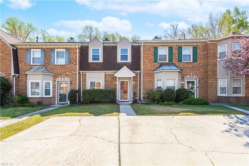 833 Creekside Cres, Chesapeake, VA, 23320-9263 | Card Image