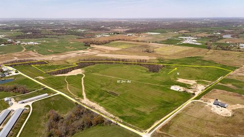 3 N 1300 E, Loogootee, IN, 47553-5617 | Card Image