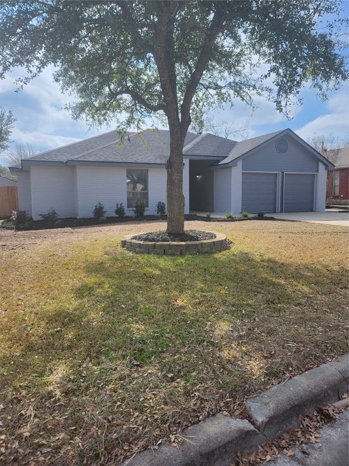 108 Cottonwood Dr, Hutto, TX, 78634-3100 | Card Image