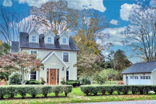 1939 Bronson Rd, Fairfield, CT, 06824-2827 | Card Image