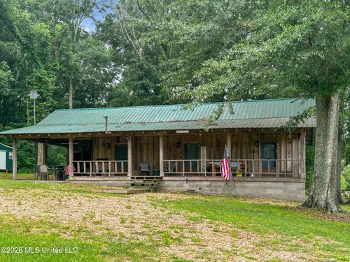 55 E 8th Ave, Bay Springs, MS, 39422-4808 | Card Image