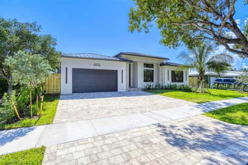 2020 Ne 59th Ct, Fort Lauderdale, FL, 33308-2112 | Card Image