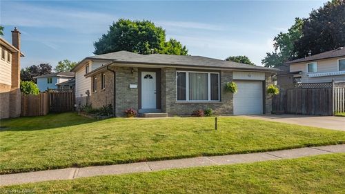 72 Magnolia Dr, Paris, ON, N3L3N3 | Card Image