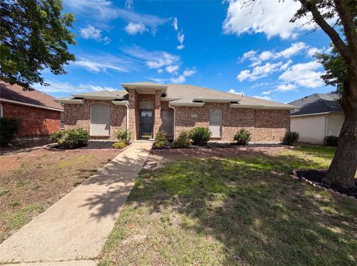1531 Kensington Pl, Lancaster, TX, 75134-4146 | Card Image