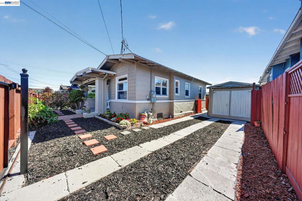 Residential in Oakland 3