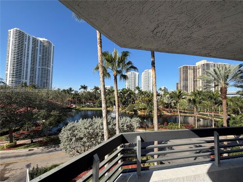 apt-406-19101 Mystic Pointe Dr, Aventura, FL, 33180-4514 | Card Image