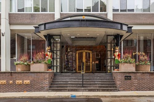 apt-22a-1 E Schiller St, Chicago, IL, 60610-5099 | Card Image