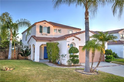27604 Redwood Way, Castaic, CA, 91384-4120 | Card Image