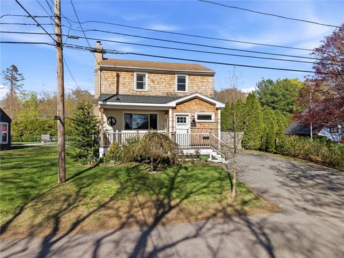 18 Loring Rd, Bristol, RI, 02809-1218 | Card Image