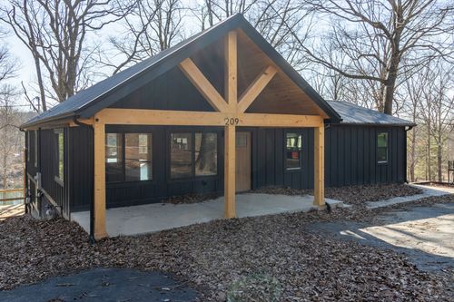 209 Spencer Dr, Spencer, TN, 38585-3211 | Card Image