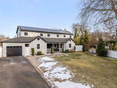 24 Twin River Dr, Oakdale, NY, 11769-1120 | Card Image