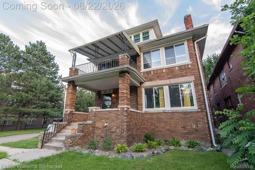 2257 Blaine St, Detroit, MI, 48206-2217 | Card Image