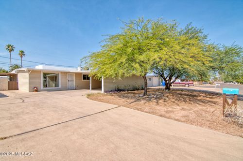 4610 E 26th St, Tucson, AZ, 85711-5725 | Card Image