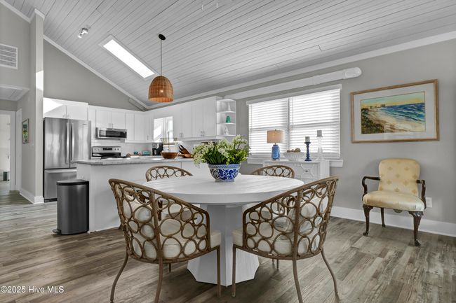 B - 440 Causeway Dr, Condo with 3 bedrooms, 3 bathrooms and 1 parking in Wrightsville Beach NC | Image 8
