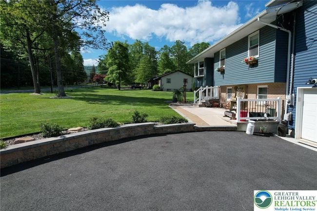 8539 Rextown Rd, House other with 4 bedrooms, 4 bathrooms and null parking in Slatington PA | Image 10