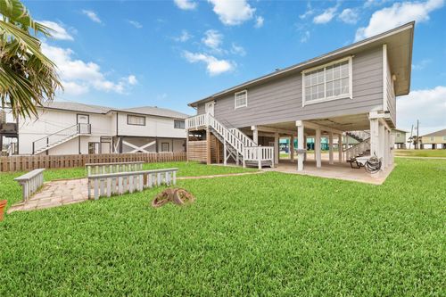 610 Seashell Dr, Surfside Beach, TX, 77541-9365 | Card Image