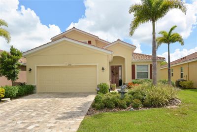 2926 Esmeralda Drive, House other with 3 bedrooms, 2 bathrooms and null parking in Sarasota FL | Image 1