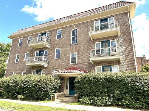 1615 Ridgefield Rd, Cleveland, OH, 44118-5404 | Card Image