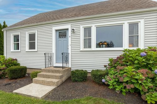 12 Grant St, Plainville, MA, 02762-1144 | Card Image