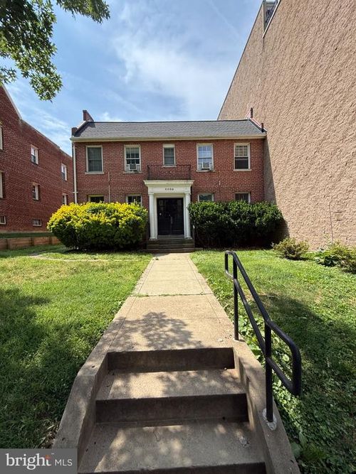 4000 Edmunds St Nw, WASHINGTON, DC, 20007-1250 | Card Image