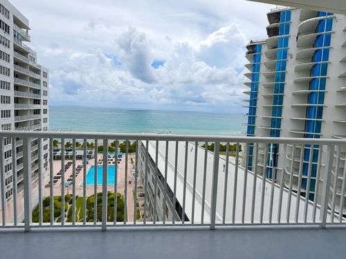 832-5401 Collins Ave, MIAMI BEACH, FL, 33140-2573 | Card Image