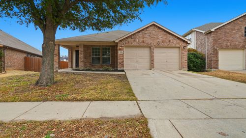 1529 Cardinal Way, Aubrey, TX, 76227-3526 | Card Image