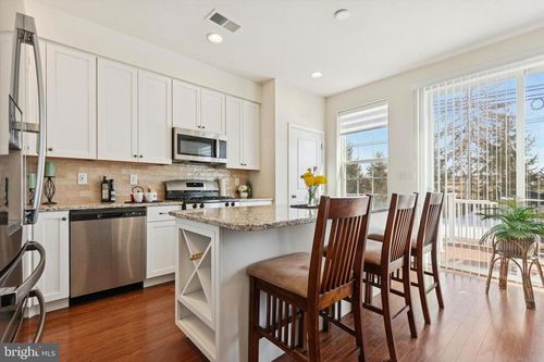 425 Cherry Blossom Ln, NORRISTOWN, PA, 19403-2715 | Card Image