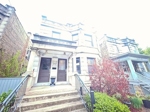 2-202 Marion St, Oak Park, IL, 60302-4537 | Card Image
