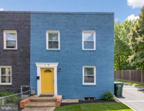 19 Atlantic St Se, WASHINGTON, DC, 20032-3002 | Card Image