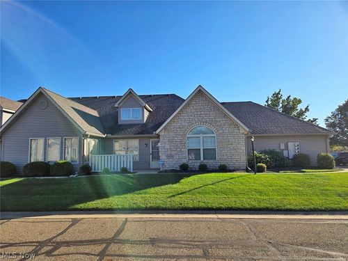 1425 Laurenbrook Lane Ne, Massillon, OH, 44646 | Card Image