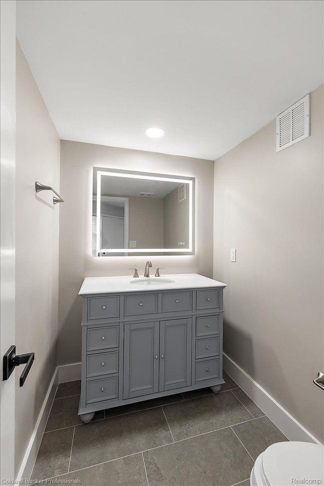14 - 7020 Bridge Way, Condo with 3 bedrooms, 3 bathrooms and null parking in West Bloomfield MI | Image 33