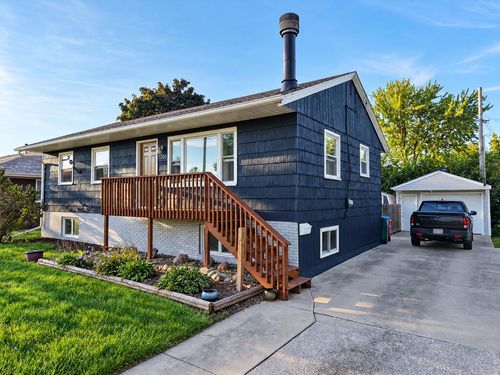 1205 Betsy Ln, Webster City, IA, 50595-2703 | Card Image