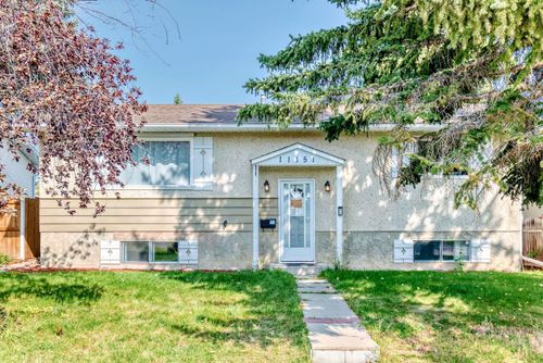 11151 Braeside Drive Sw, Calgary, AB, T2W1C2 | Card Image