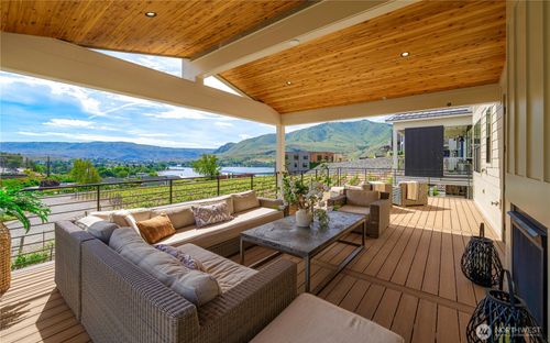 203 Bluebell Ct, Chelan, WA, 98816 | Card Image