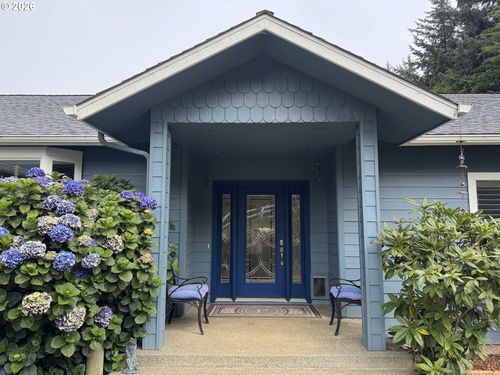95281 Horizon Dr, Gold Beach, OR, 97444-9599 | Card Image