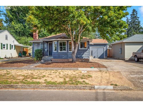 1307 E 5th St, Newberg, OR, 97132-3701 | Card Image