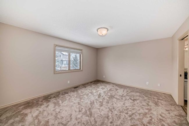 1A Tusslewood Drive Nw, Home with 3 bedrooms, 2 bathrooms and 4 parking in Calgary AB | Image 24
