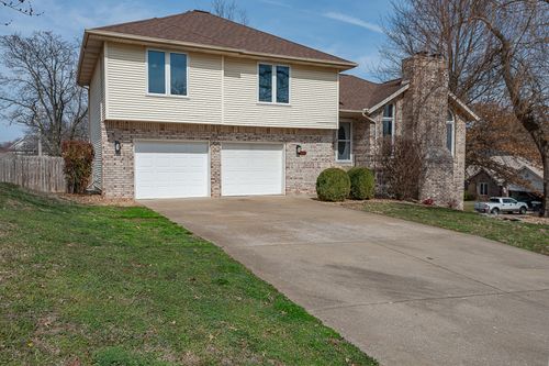 1957 W Nottingham St, Springfield, MO, 65810-2247 | Card Image