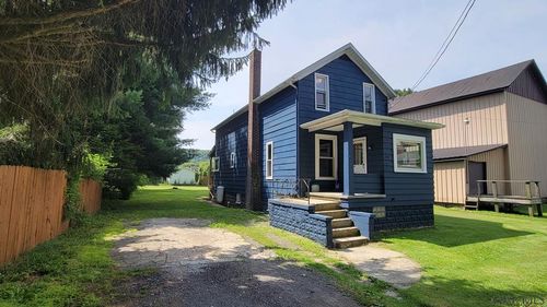 41 Water St, Hooversville, PA, 15936-7939 | Card Image