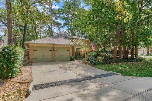 2 Rock Pine Ct, The Woodlands, TX, 77381-2767 | Card Image