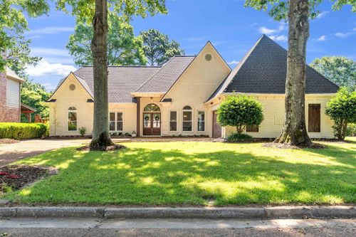 10288 Peyton Path Cv, Collierville, TN, 38017-8975 | Card Image