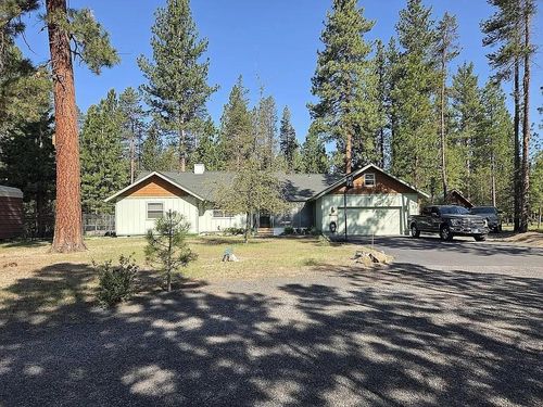 2022 Lasso Ct, La Pine, OR, 97739-9380 | Card Image