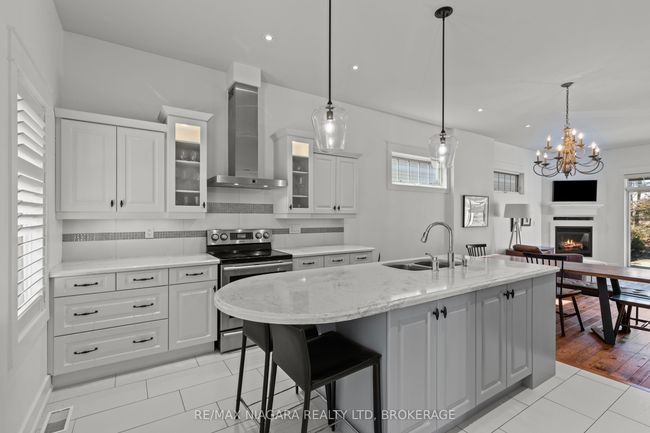 56 Pinot Trail, House other with 4 bedrooms, 4 bathrooms and 3 parking in Niagara on the Lake ON | Image 7