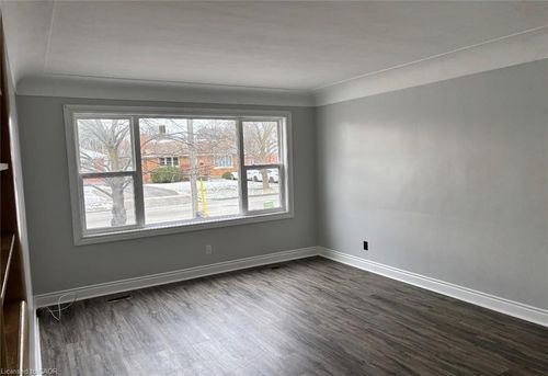 upper-140 Byron Ave, Kitchener, ON, N2C1Z8 | Card Image