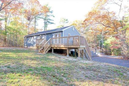 820 Center St, Pembroke, MA, 02359-3619 | Card Image