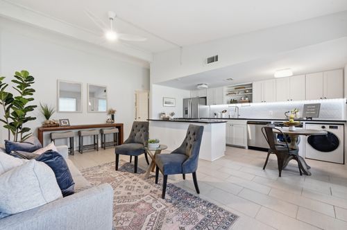 3-113-5601 Woodrow Ave, Austin, TX, 78756-1759 | Card Image
