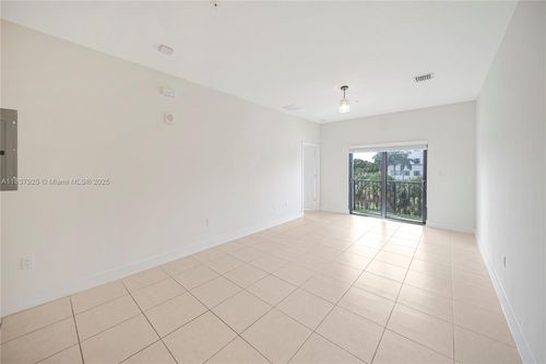 apt-307-8265 Nw 41st St, Doral, FL, 33166-6285 | Card Image
