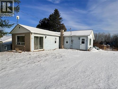 140 Main St, Plaster Rock, NB, E7G2E4 | Card Image