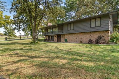 Rear view of property with a yard | Image 2